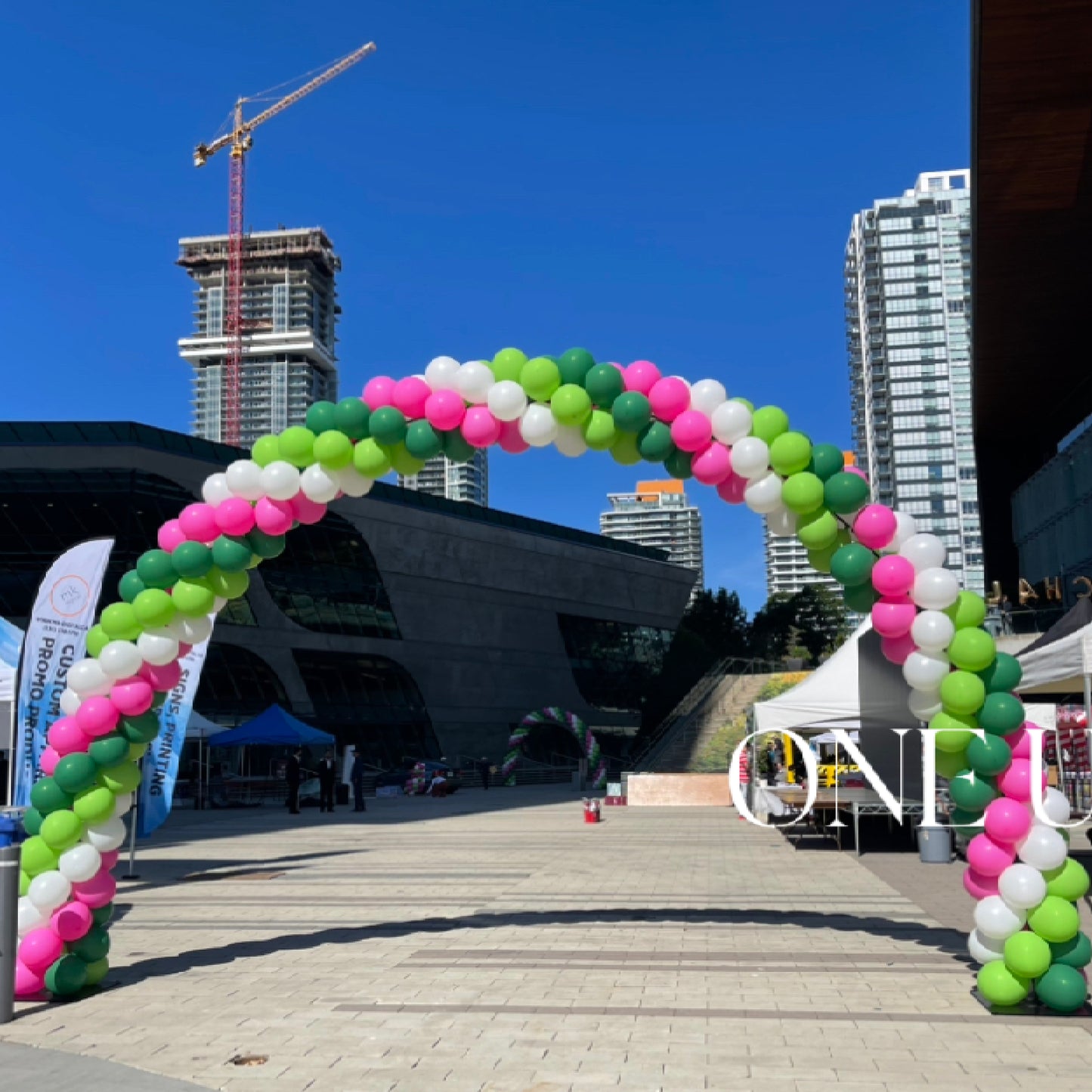 Colourful Giant Outdoor or Indoor Carnival Balloon Arch
