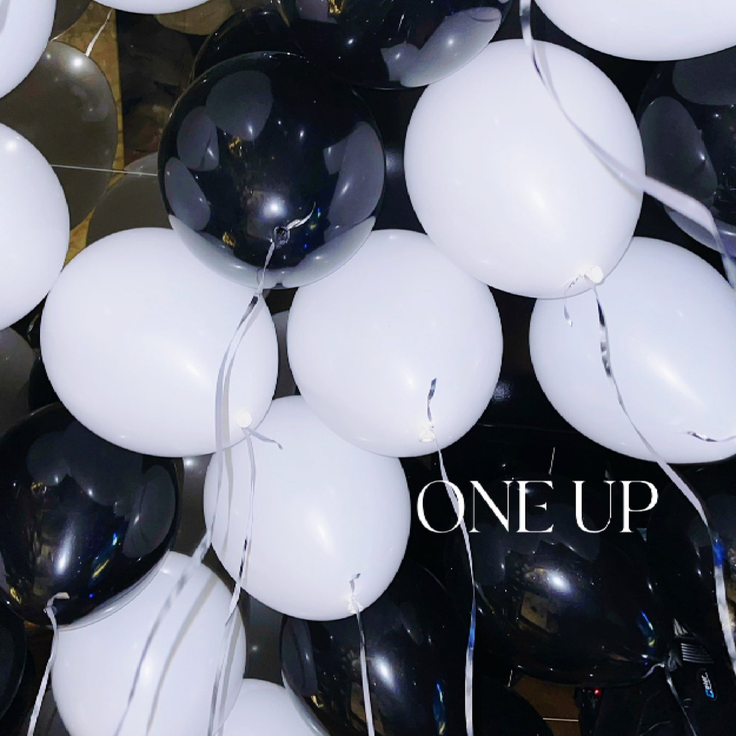 11-Inch Black Helium Balloon – Classic Party Decor