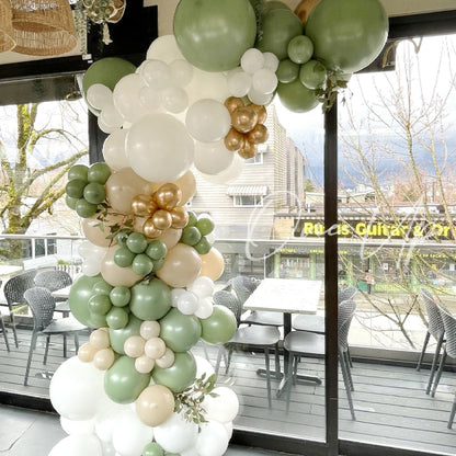 Eucalyptus Greenery Balloon Set Up