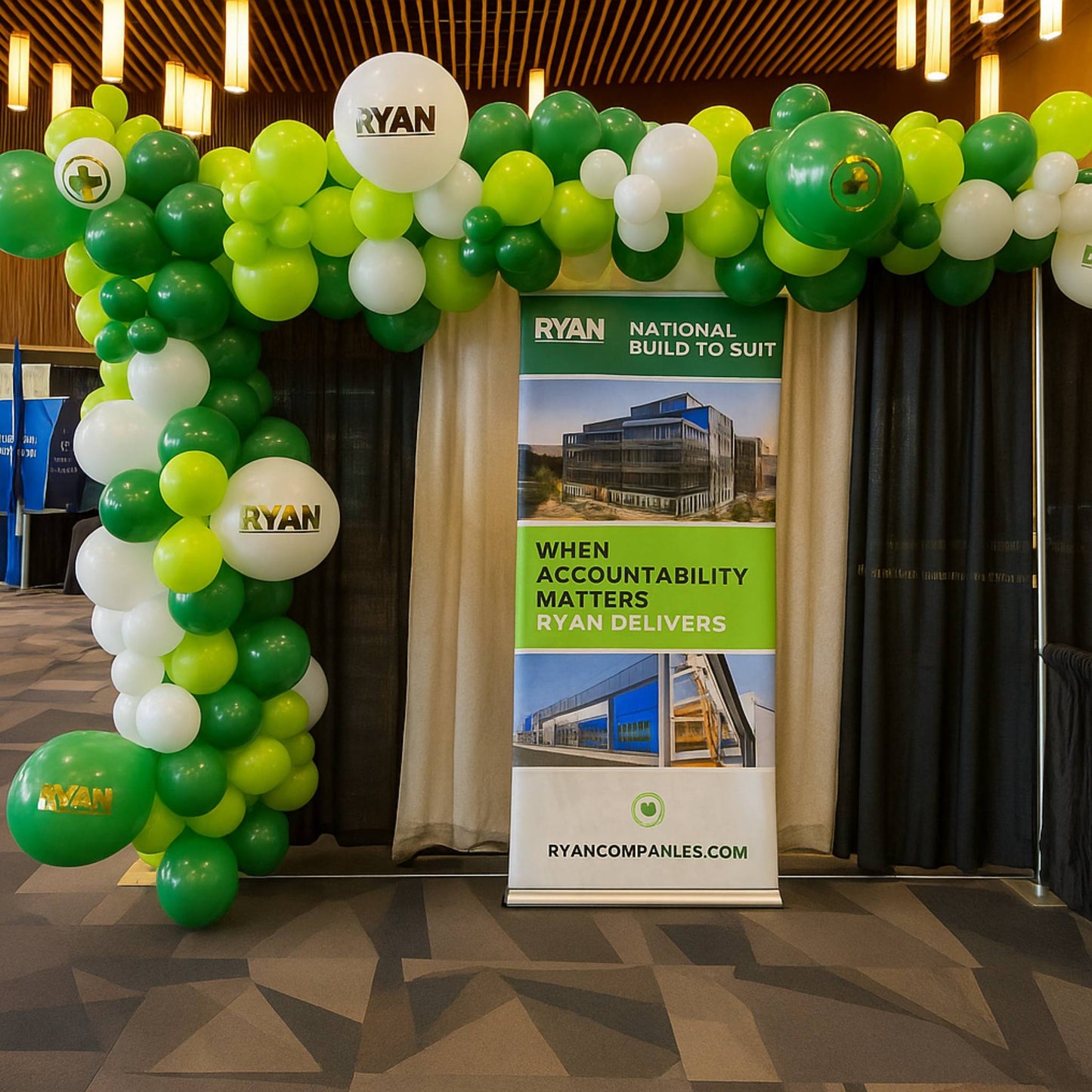 Custom Logo Corporate L Shape Balloon garland Set Up