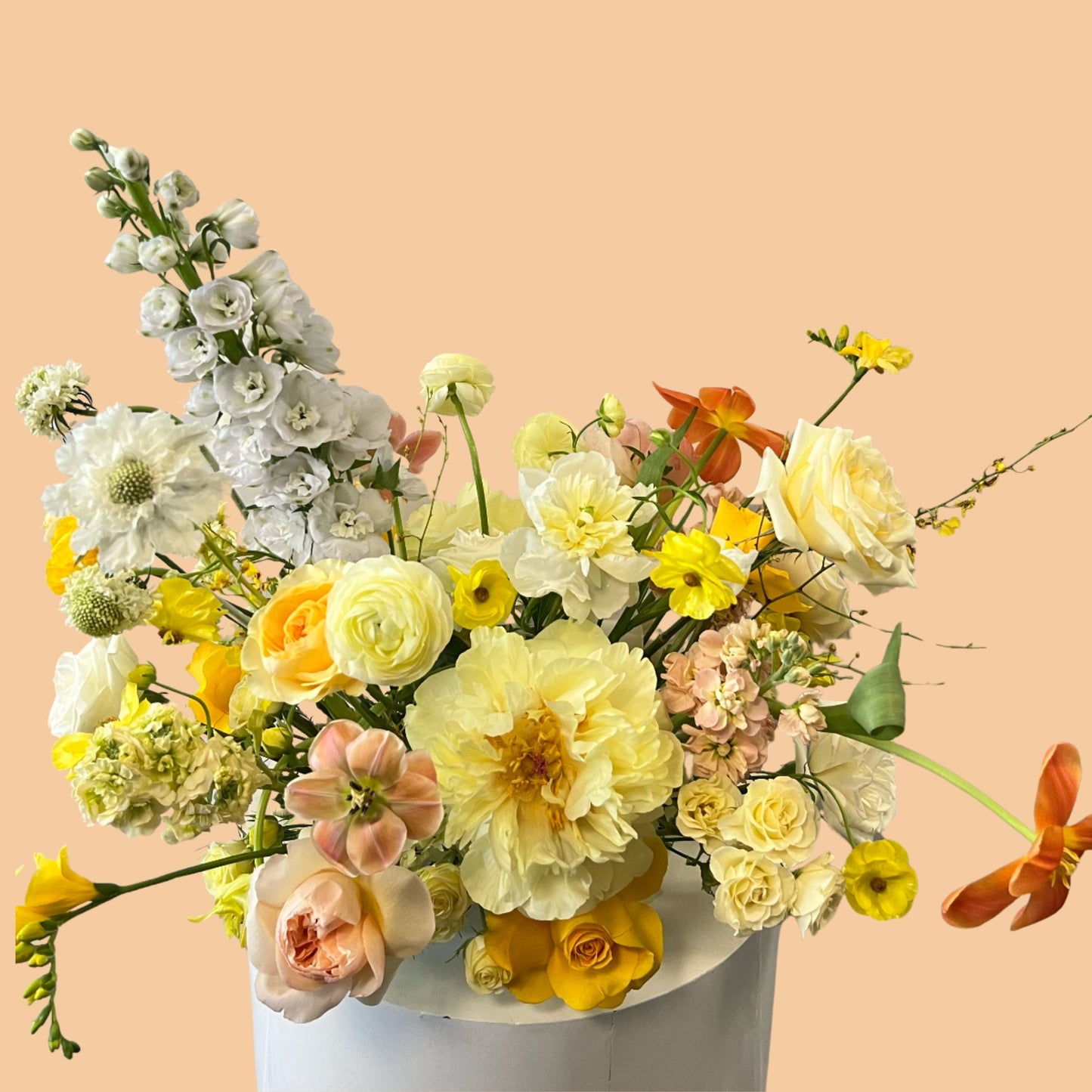 Bay Shores Fresh Flower Table Centre Piece (Front & Back both have flowers)