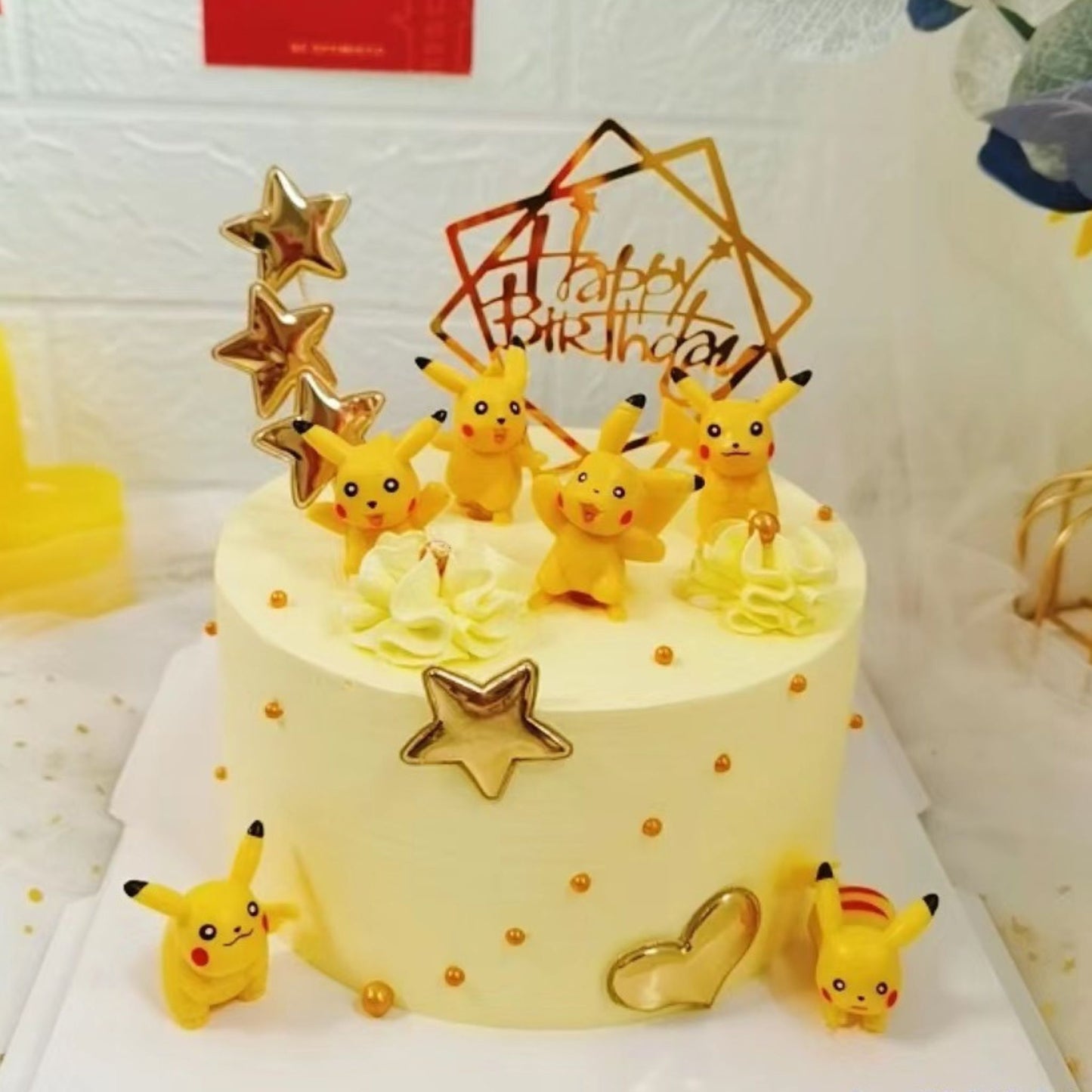 Crowd Pikachus Birthday Cake