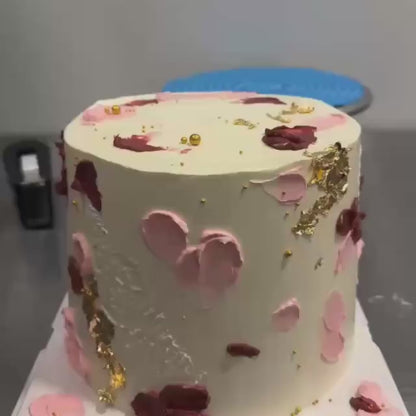 Elegant Pretty in pink birthday cake