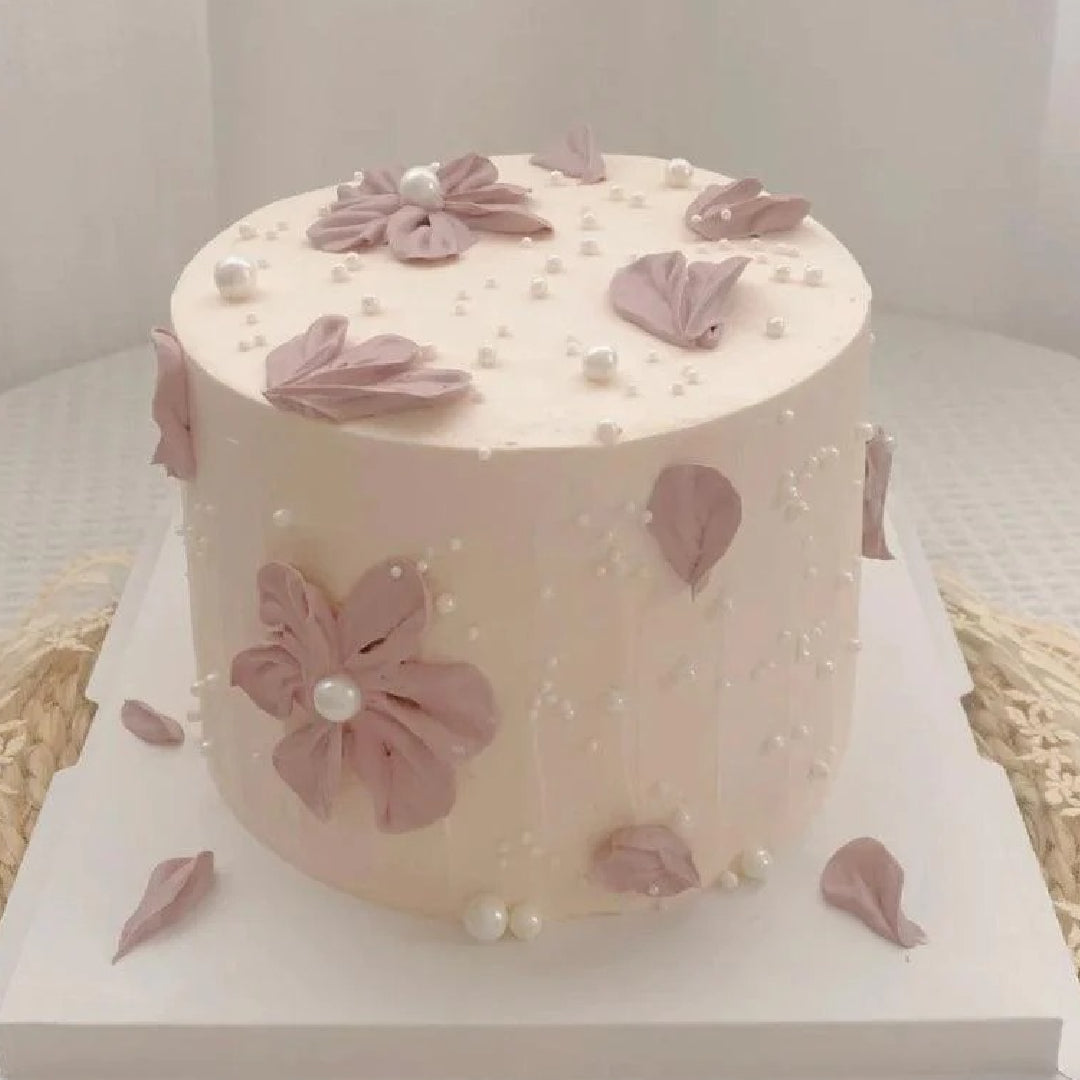 Purple lilac cream flower cake
