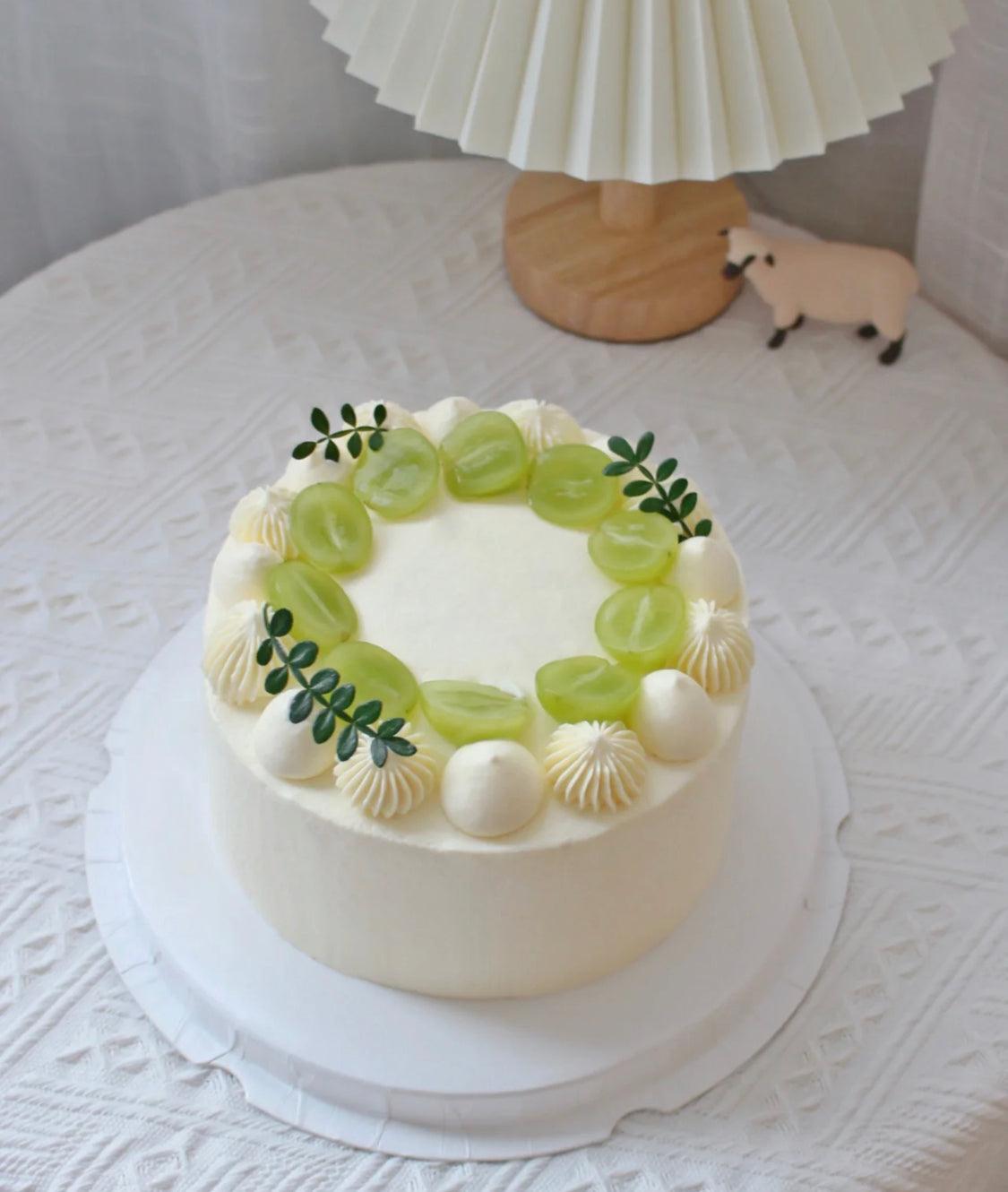 Simply spring green fruit cake - ONE UP BALLOONS