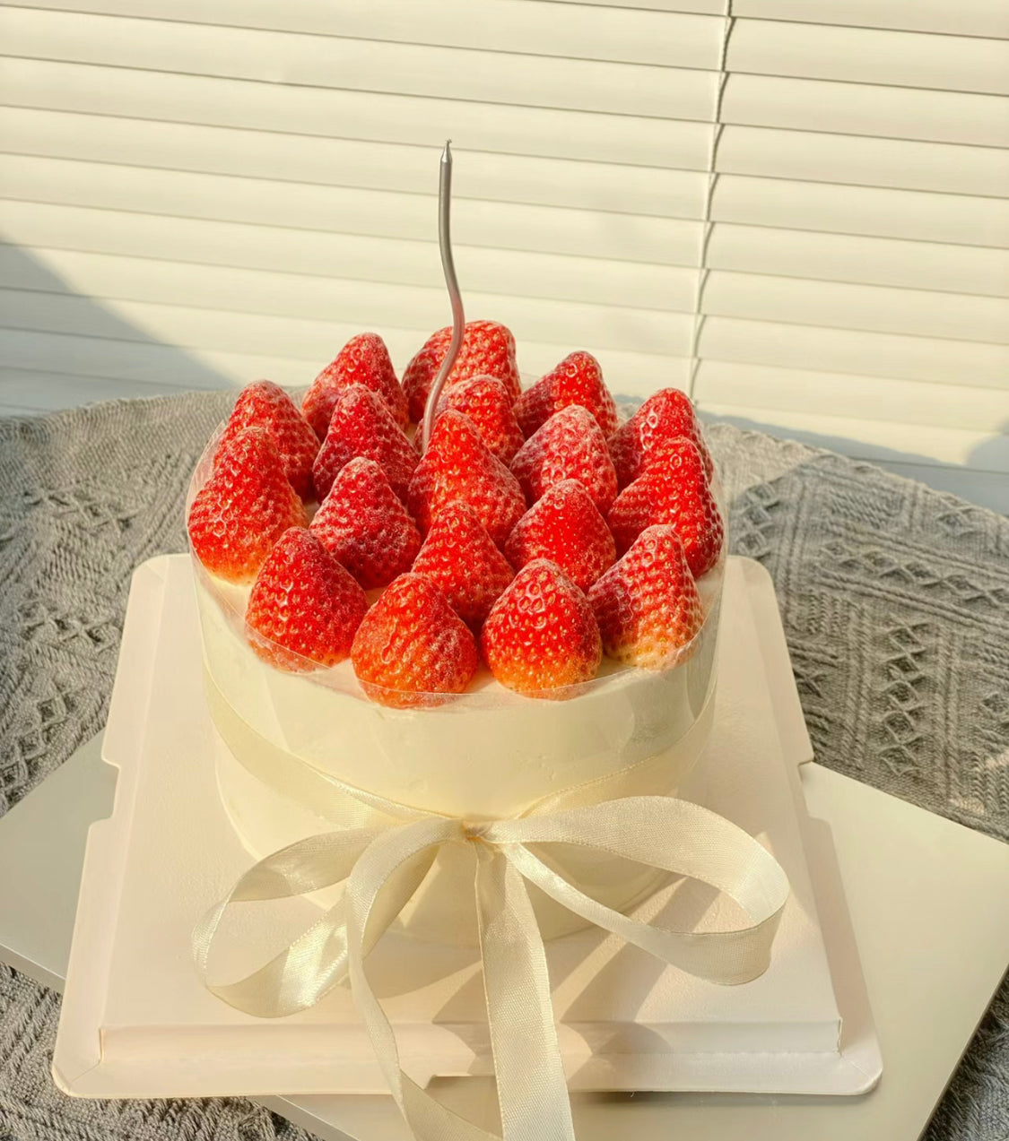 Kiss my strawberries cake